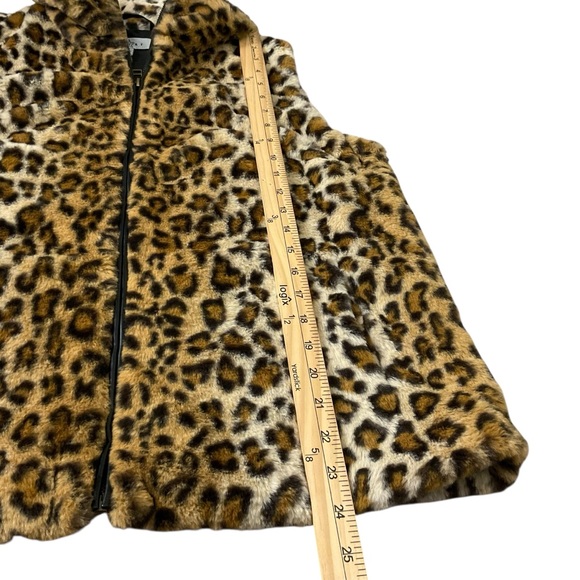 Fever Faux Fur Leopard Print Zip Vest – Size M - Picture 7 of 8